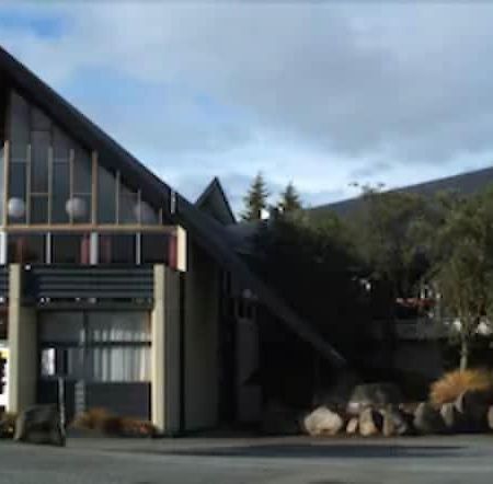 Fiordland Hotel Те Анау Екстериор снимка