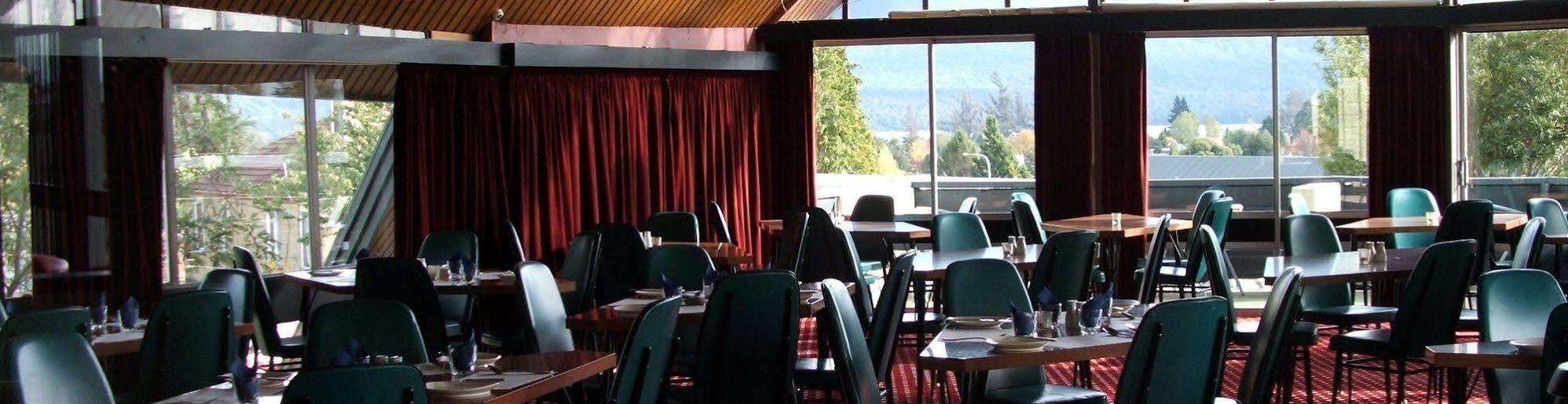 Fiordland Hotel Те Анау Екстериор снимка